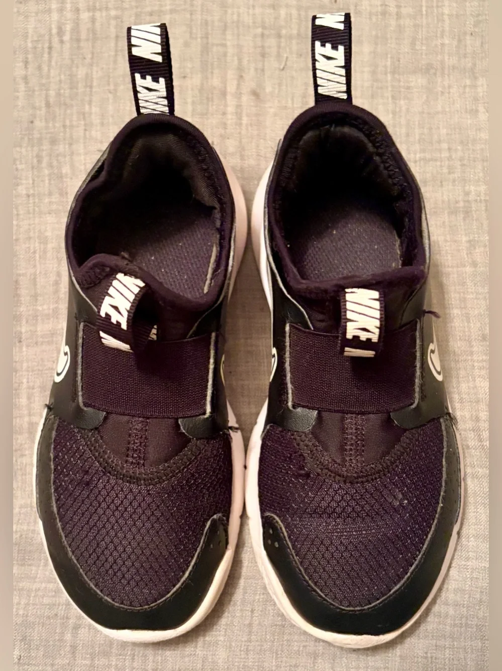 Little Boy’s Nike Black & White Slip-On Sneakers Tennis Shoes Stretch Sz 11c